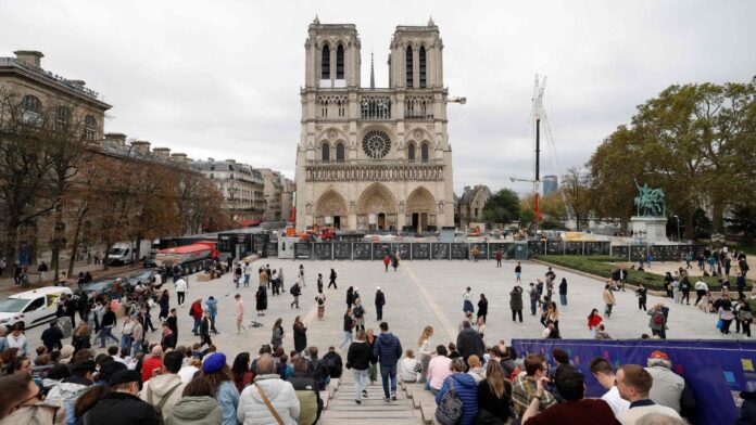 Giáo hội Công giáo từ chối việc bán vé vào Nhà thờ Đức Bà Paris