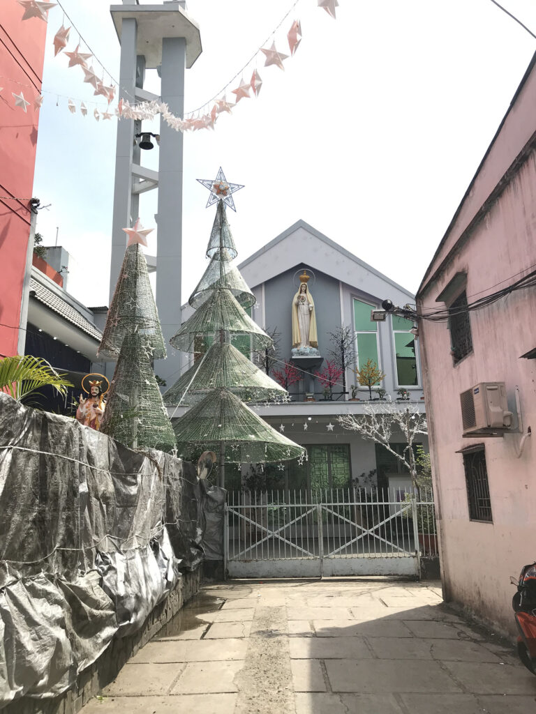 Giờ lễ Nhà Thờ Mẫu Tâm (Q. Tân Bình, TPHCM) Giờ lễ Nhà Thờ Mẫu Tâm (Q. Tân Bình, TPHCM)