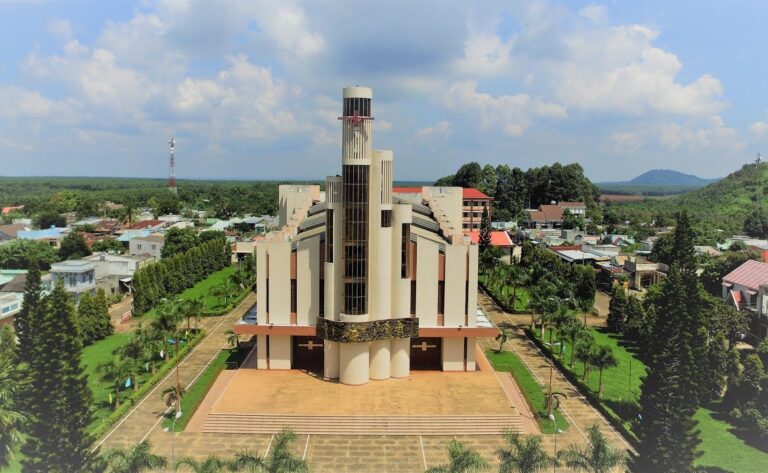 Giờ lễ Nhà thờ Duyên Lãng (H. Cẩm Mỹ)