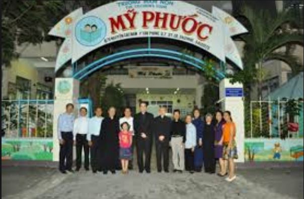 Giờ lễ Nhà nguyện trường mầm non Mỹ Phước (Q. 7 – Phú Mỹ Hưng) Giờ lễ Nhà nguyện trường mầm non Mỹ Phước (Q. 7 – Phú Mỹ Hưng)