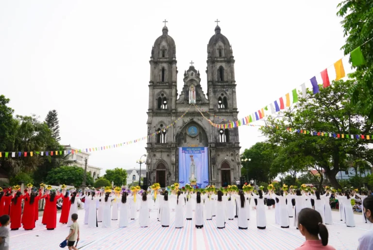 Giờ lễ Nhà Thờ An Lộc (H. Ý Yên) Giờ lễ Nhà Thờ An Lộc (H. Ý Yên)