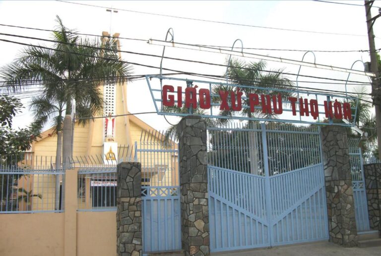 Giờ lễ Nhà Thờ Phú Thọ Hoà (Q. Tân Phú) Giờ lễ Nhà Thờ Phú Thọ Hoà (Q. Tân Phú)