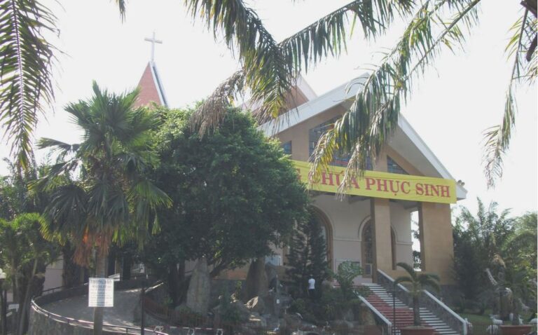 Giờ lễ Nhà Thờ Thánh Phaolo (Q. Bình Tân) Giờ lễ Nhà Thờ Thánh Phaolo (Q. Bình Tân)