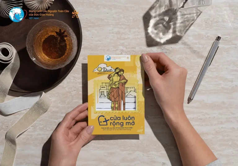 MẠNG LƯỚI CẦU NGUYỆN TOÀN CẦU CỦA ĐỨC GIÁO HOÀNG TẠI VIỆT NAM: RA MẮT CUỐN SÁCH “CỬA LUÔN RỘNG MỞ”
