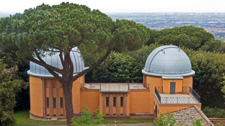 Trại hè của Đài quan sát thiên văn Vatican: cơ hội chứng minh rằng khoa học và đức tin song hành